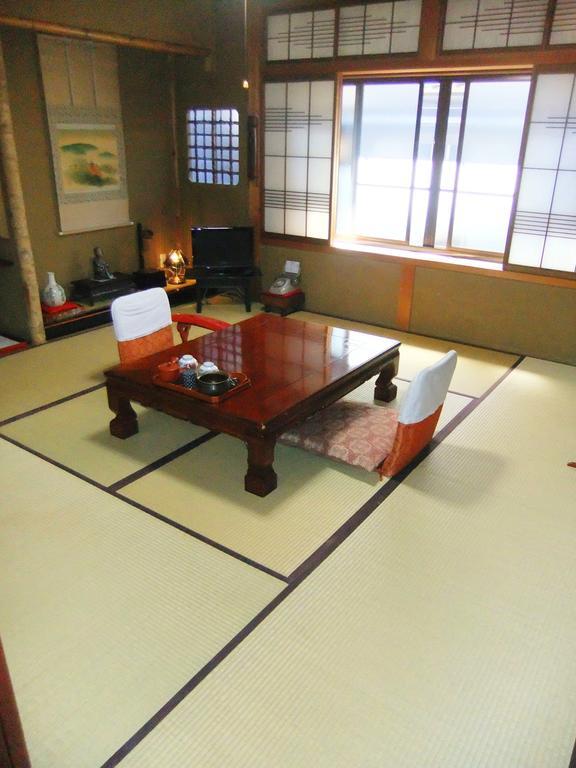 Sumiyoshi Ryokan Takajama Szoba fotó
